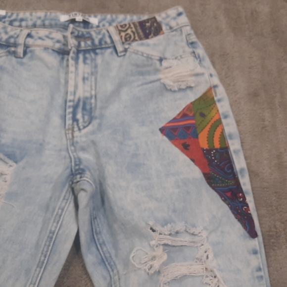 Almost famous - Picture 5 of 6